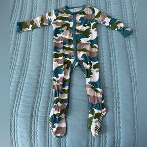 Kyte BABY Camo Snap Footie - Size 6-12 Months